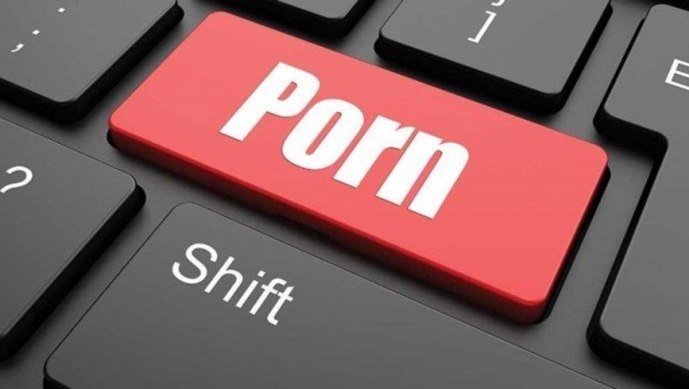 Το διαδικτυακό πορνό έχει έδρα στην            Κύπρο