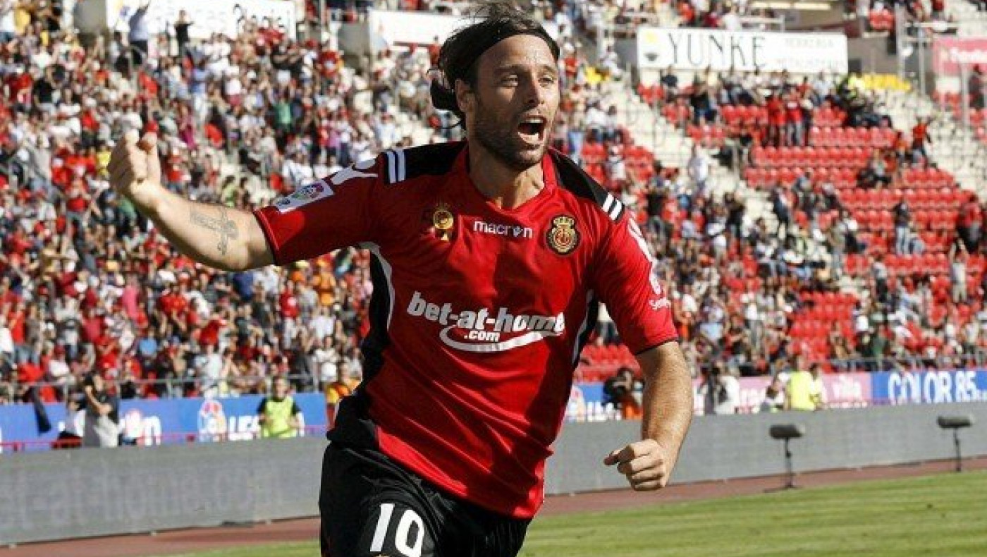 Πρόταση     του     Αρη    στον   Φερνάντο  Καβενάγκι!