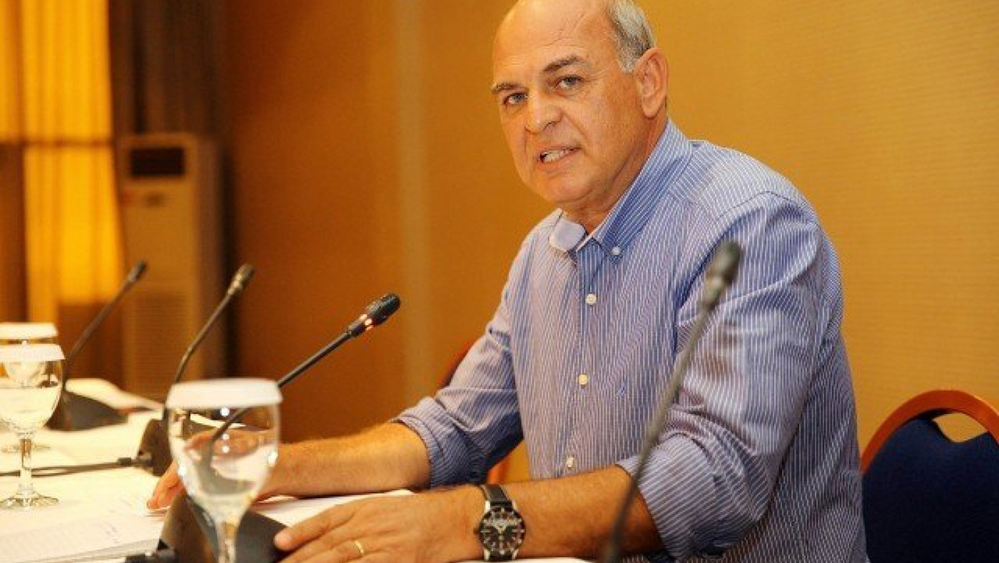 Πώς μπορεί να υπάρχει δίλημμα όταν μάχεται η ελπίδα κόντρα στη σαπίλα;