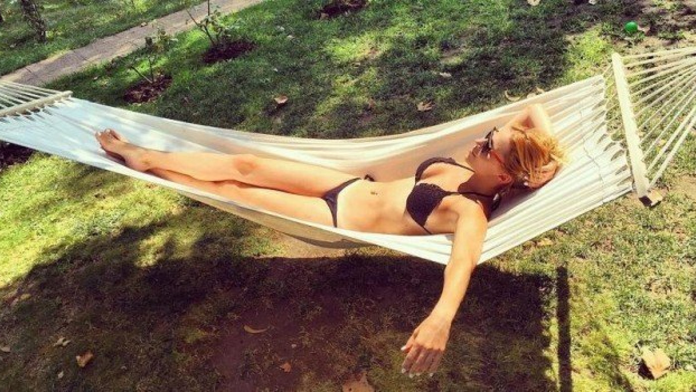 «Κόλαση» στις διακοπές της η Νάντια Μπουλέ   (pics)