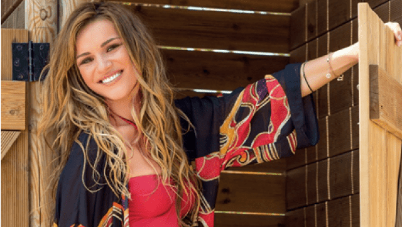 Σαν      την     Ελένη   Τσολάκη   δεν έχει! (pics)