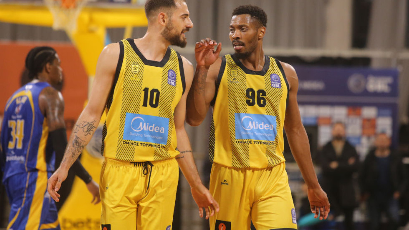 «Πάρτι» του Άρη στο πρώτο ημίχρονο με Λαύριο-Δείτε VIDEOS