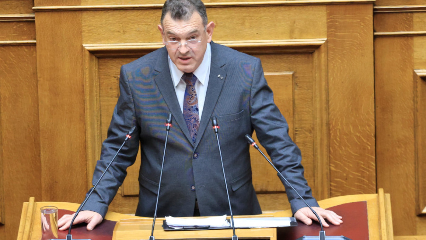 Βουλευτής της «ΝΙΚΗ» τα... έσπασε στην Εθνική Πινακοθήκη!