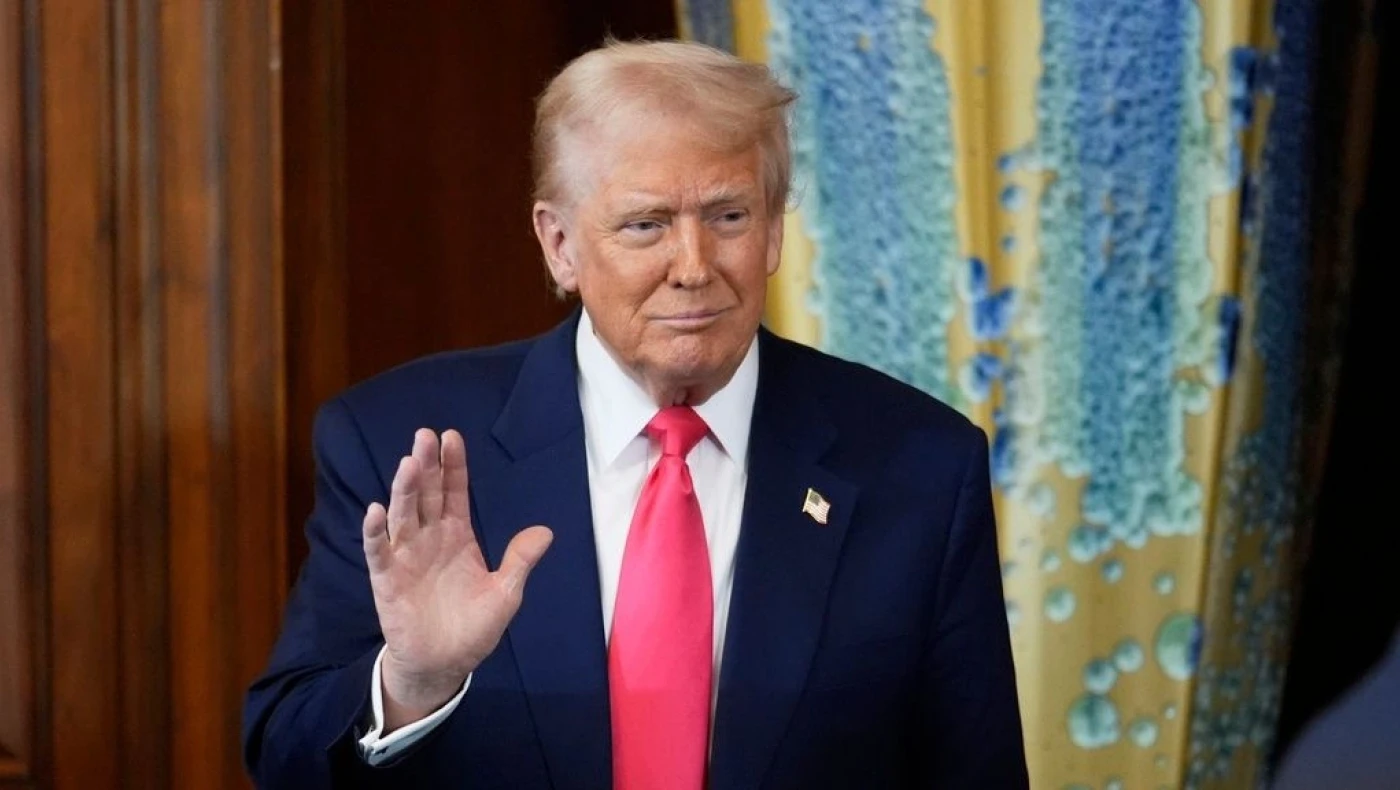 «Πόλεμος» των δασμών: «Θα κερδίσουμε τη μάχη με την ΕΕ», δηλώνει ο Τραμπ