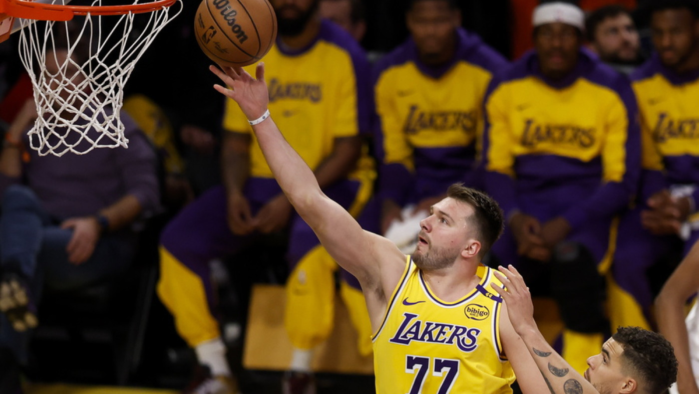 ΝΒΑ: Τρομερή ανατροπή των «clutch» Λέικερς