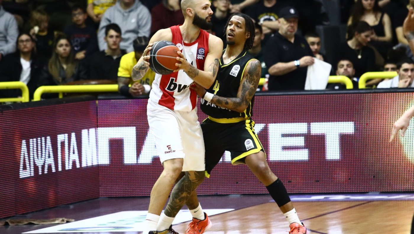 Πέρασε με 100άρα από την έδρα του Αμαρουσίου ο Ολυμπιακός