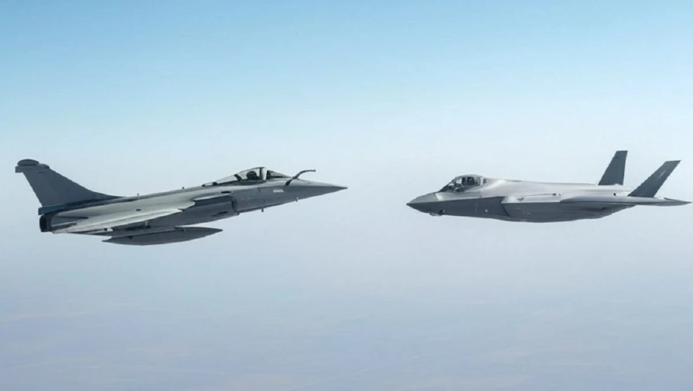 Rafale vs F-35: Η απόλυτη αερομαχία που δεν θέλει κανείς να δει κρατείται επτασφράγιστο μυστικό