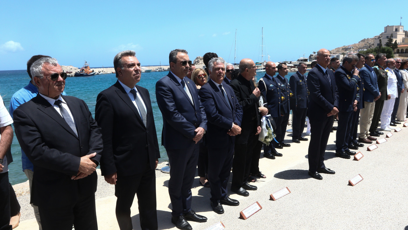 «Φωτιά» η παρουσία Σαμαρά και Καραμανλή σε ομιλία Δένδια - Ποιοι απουσίαζαν