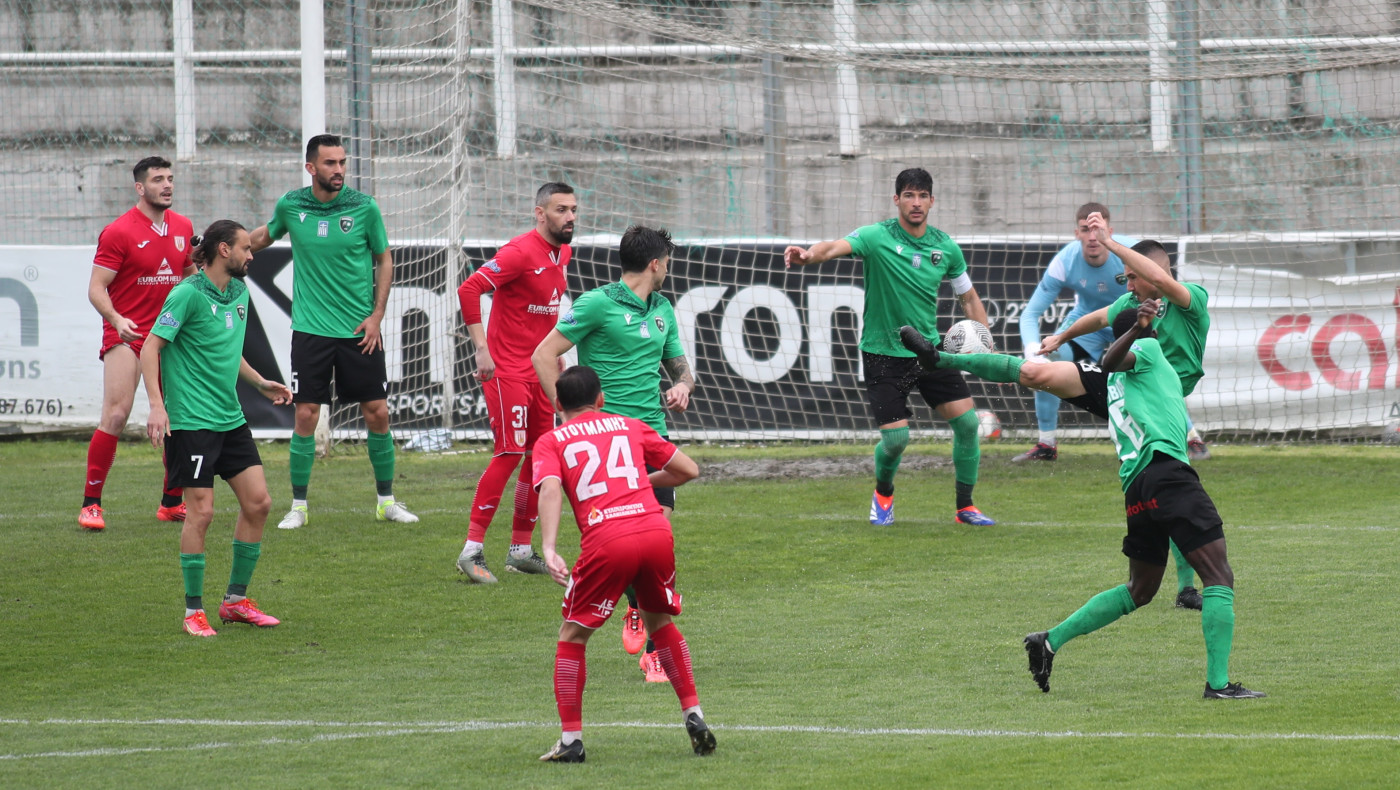 Μακεδονικός: Επαγγελματικό ντεμπούτο για Καζέλη, Παντζαρτζίδη και Σαββίδη