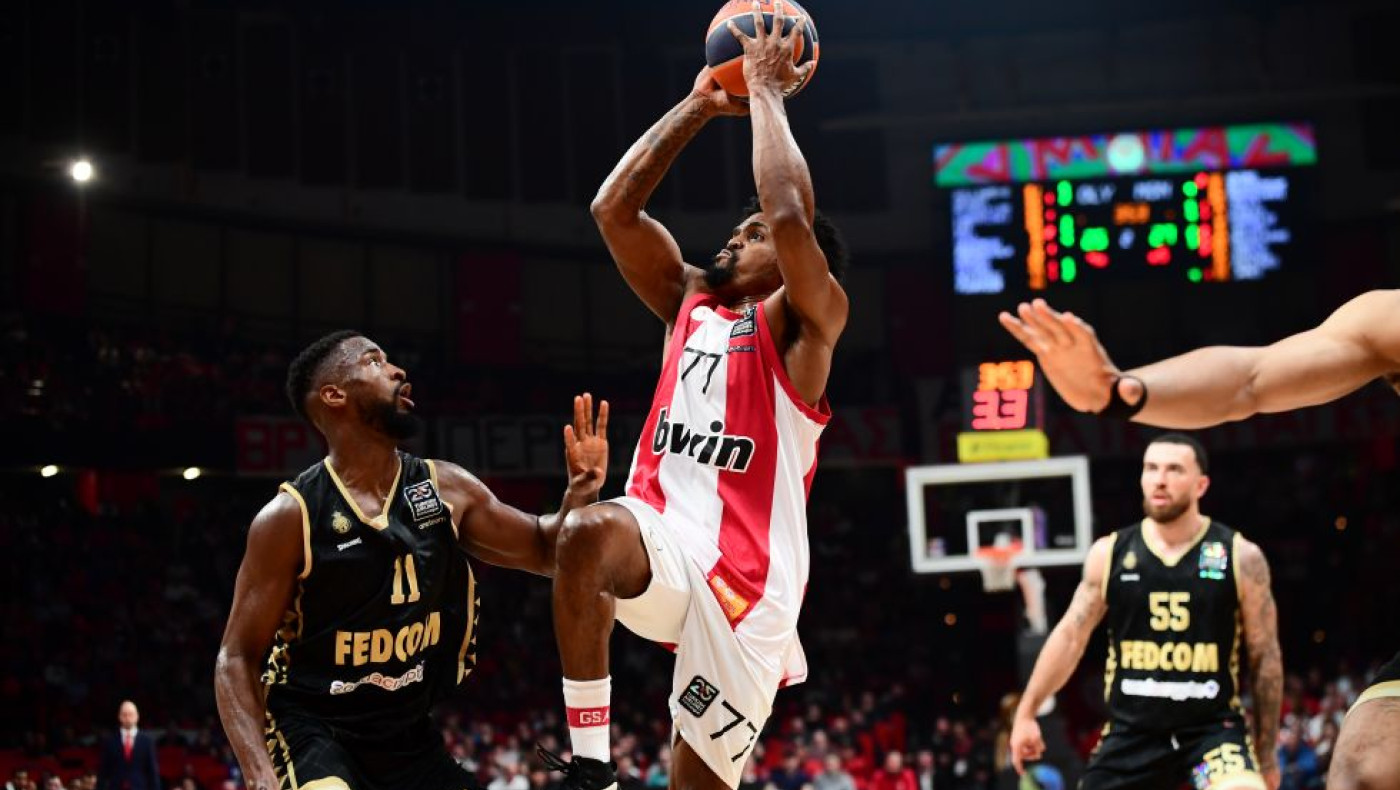 Ολυμπιακός-Μονακό: Σε κίνδυνο η πρωτιά μετά την τρίτη σερί ήττα