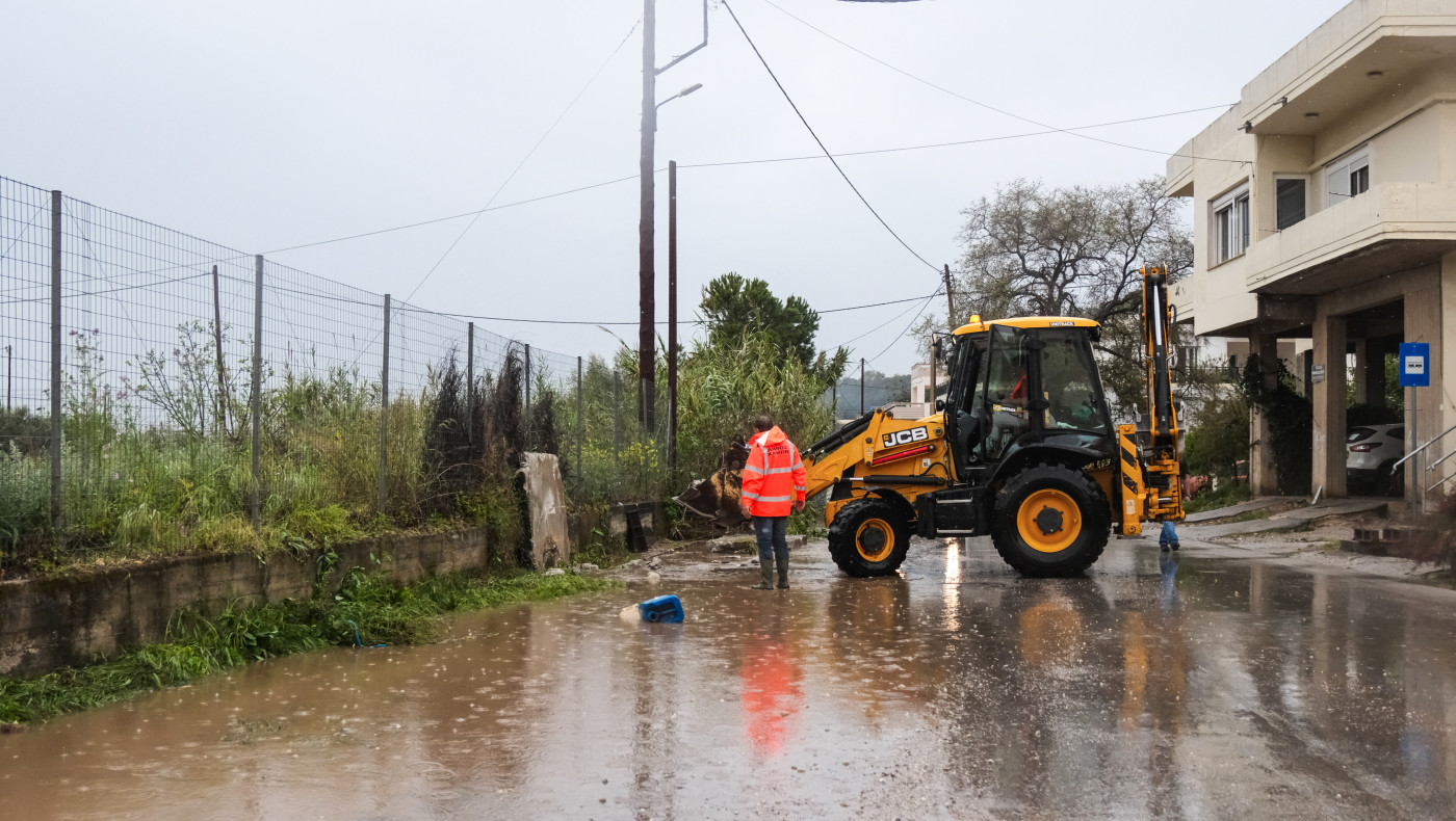 «Βούλιαξε» το Αιγαίο από τη σαρωτική κακοκαιρία