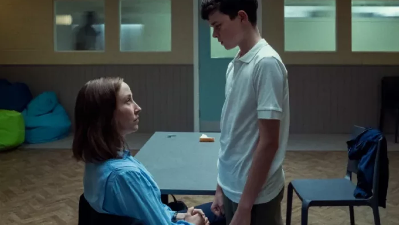 «Adolescence»: Μεταδίδεται δωρεάν σε όλα τα γυμνάσια και λύκεια στο Ηνωμένο Βασίλειο