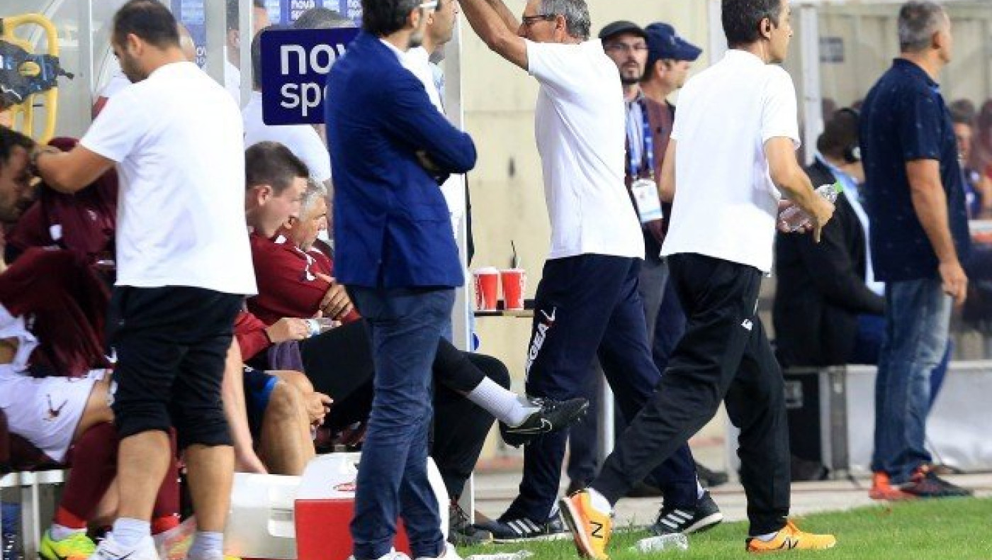 Άφησε ξεκρέμαστο τον Ντεγκρά ο         Αναστασιάδης