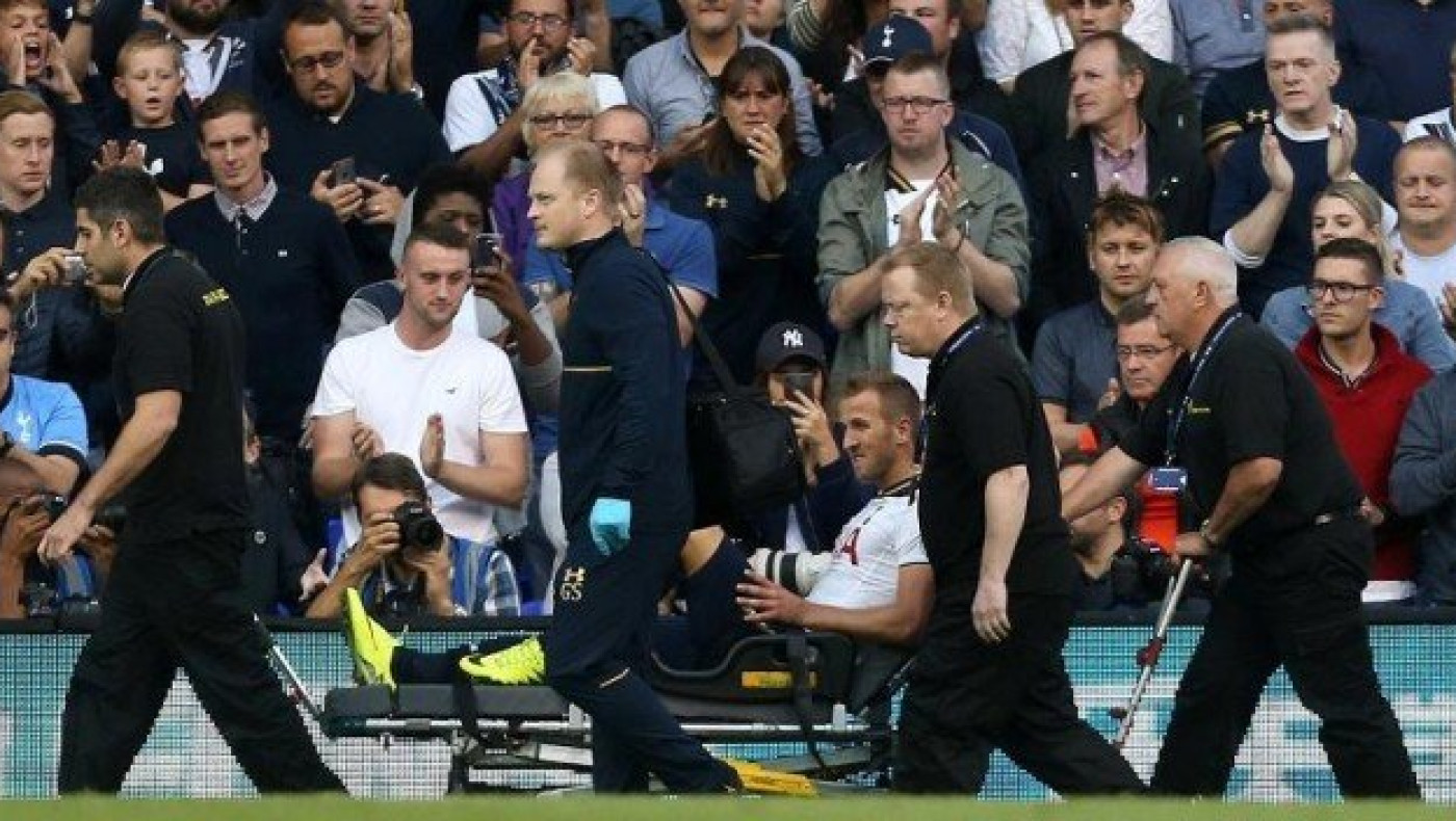 Πλήγμα με τον Χάρι               Κέιν    στην Τότεναμ