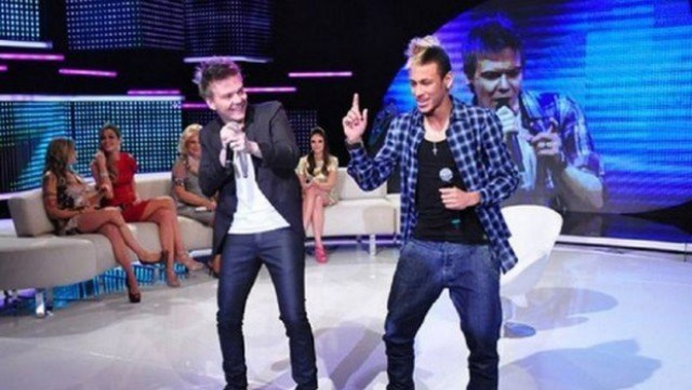 Ο Νεϊμάρ      το       γύρισε στο… τραγούδι (pic,video)