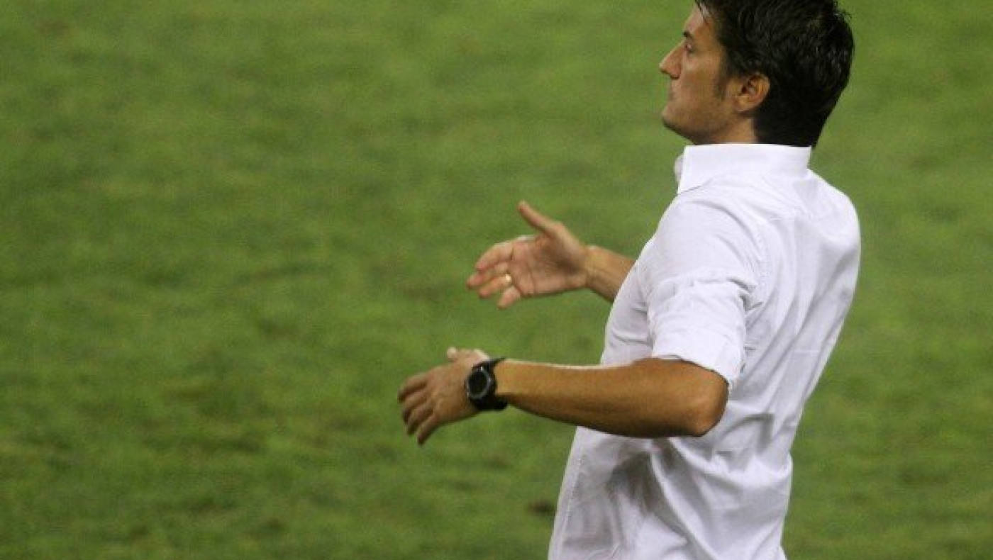 Επιλέγει       τους     καλύτερους για το πρώτο βήμα