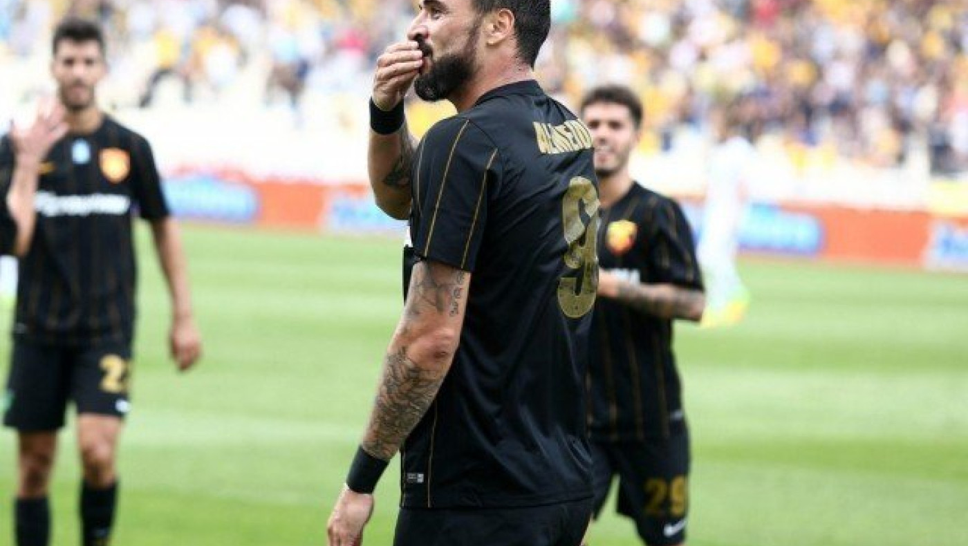 «Σάρωσε» ο Αλμέιδα τα βραβεία της     Super League