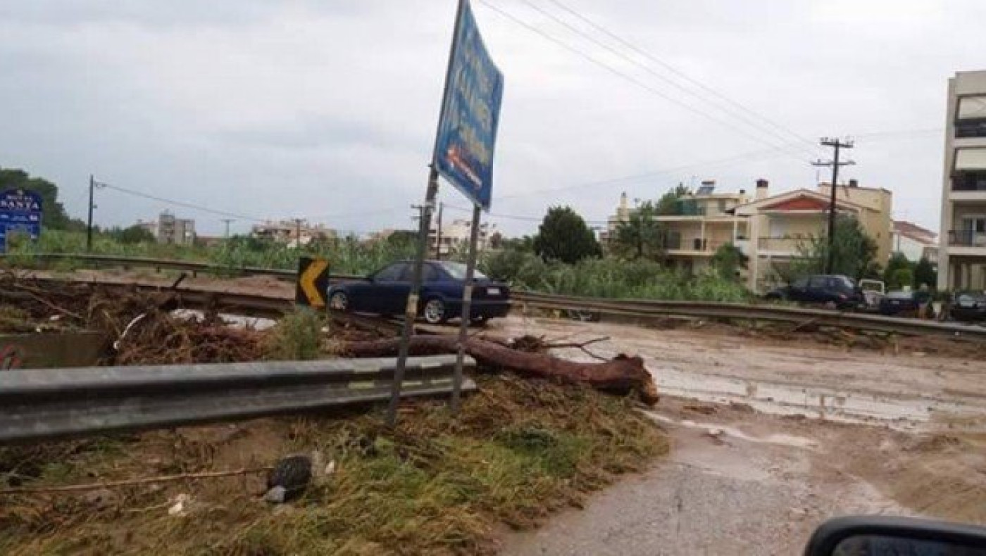 Θεσσαλονίκη: Τουλάχιστον 1.000 κλήσεις στην Πυροσβεστική λόγω βροχής