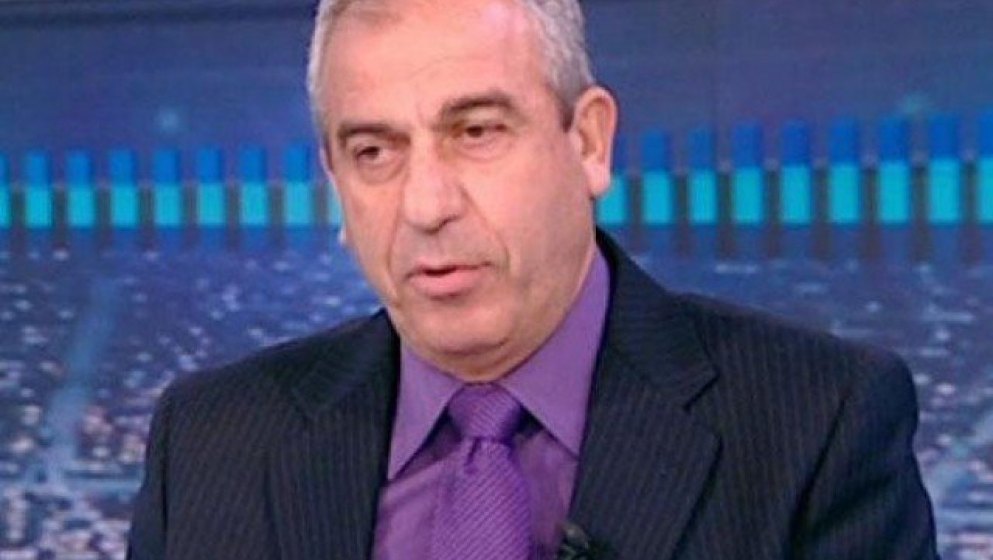 Ο         Βαρούχας        θα      μείνει     άνεργος