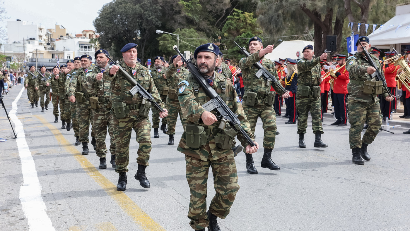 Ποιες είναι οι ποινές στους σπουδαστές που φώναξαν συνθήματα κατά της Τουρκίας στην παρέλαση της 25ης Μαρτίου