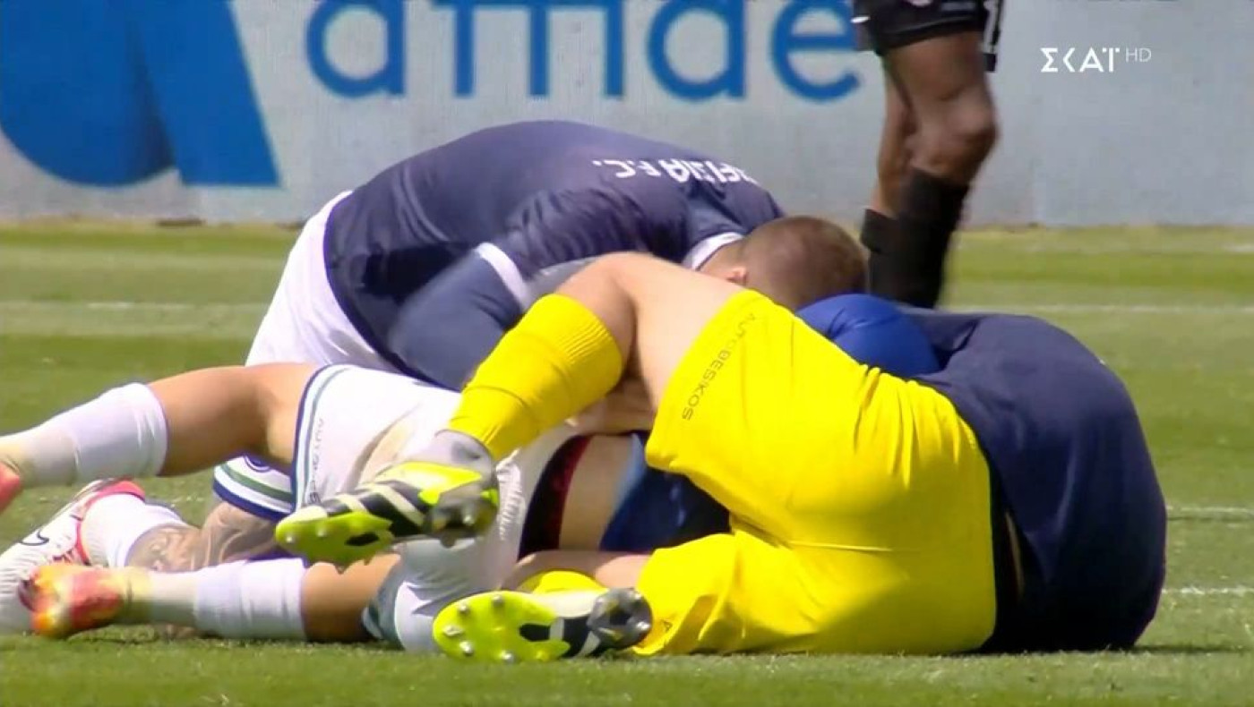 Κηφισιά: Δάκρυα χαράς και αγκαλιές στο χορτάρι από τους φιλοξενούμενους μετά το σφύριγμα της λήξης!