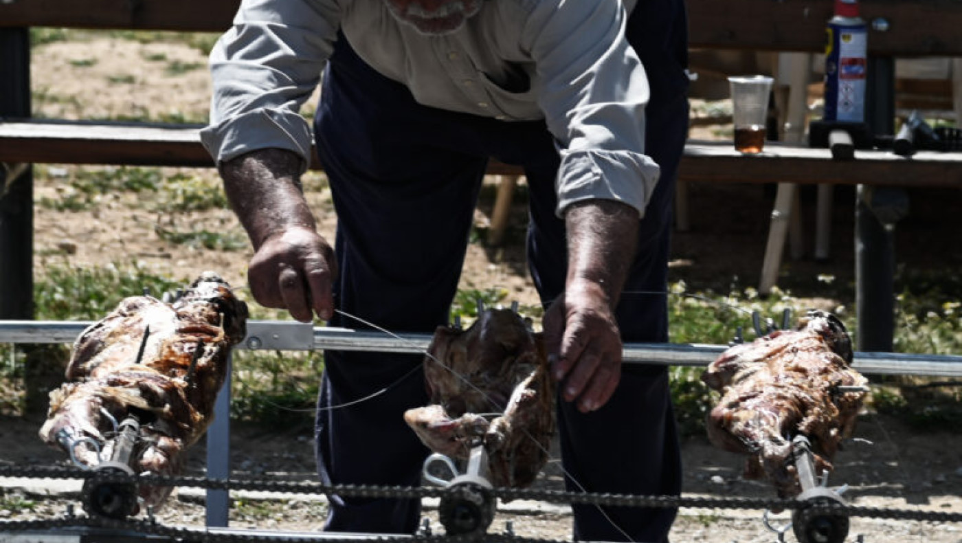 Ασφάλεια των τροφίμων: Τι να προσέξουμε στο πασχαλινό τραπέζι