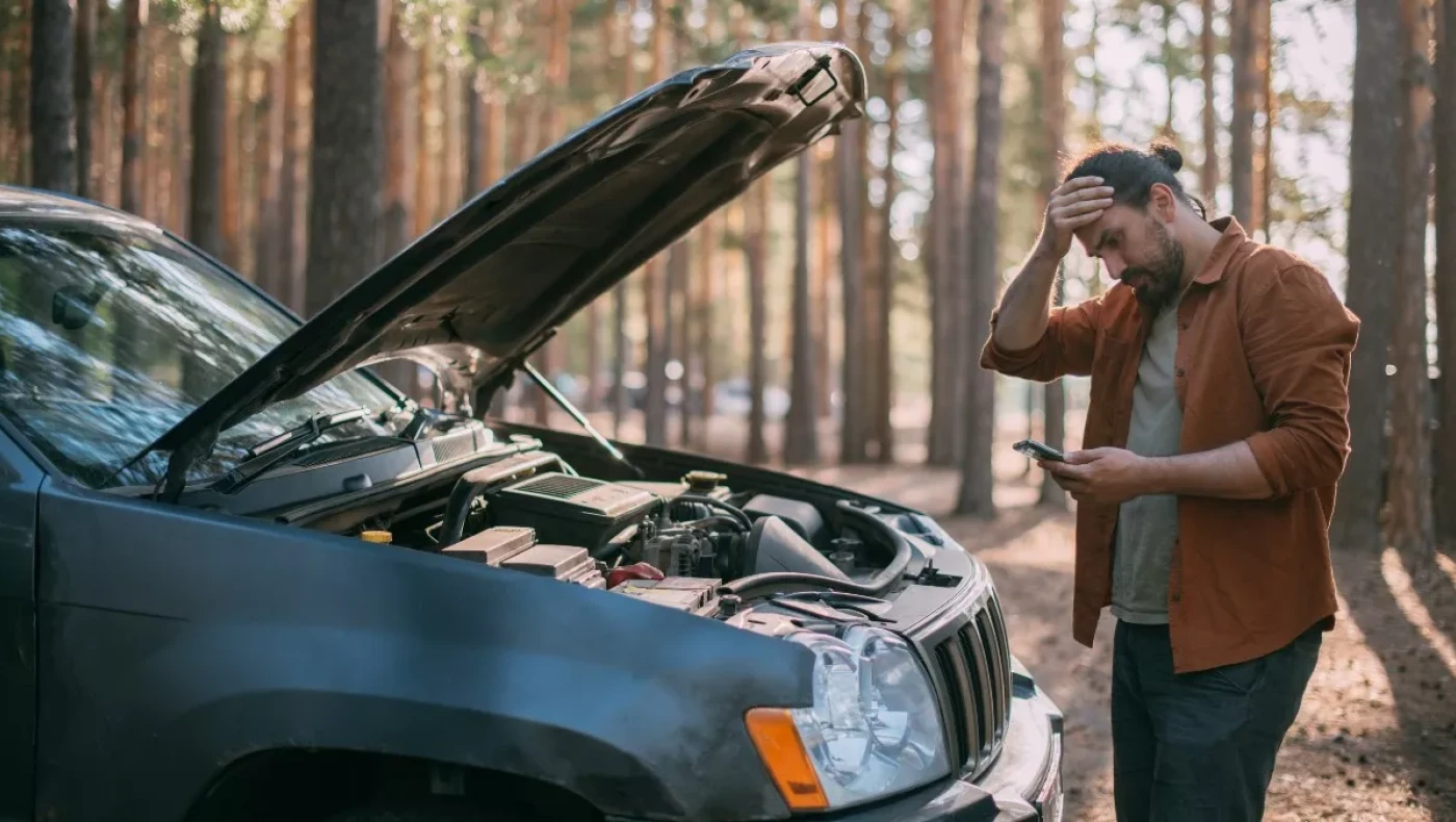 Βλάβη ή ατύχημα οχήματος στον δρόμο: Πώς υποστηρίζεται από τις ασφαλιστικές εταιρείες