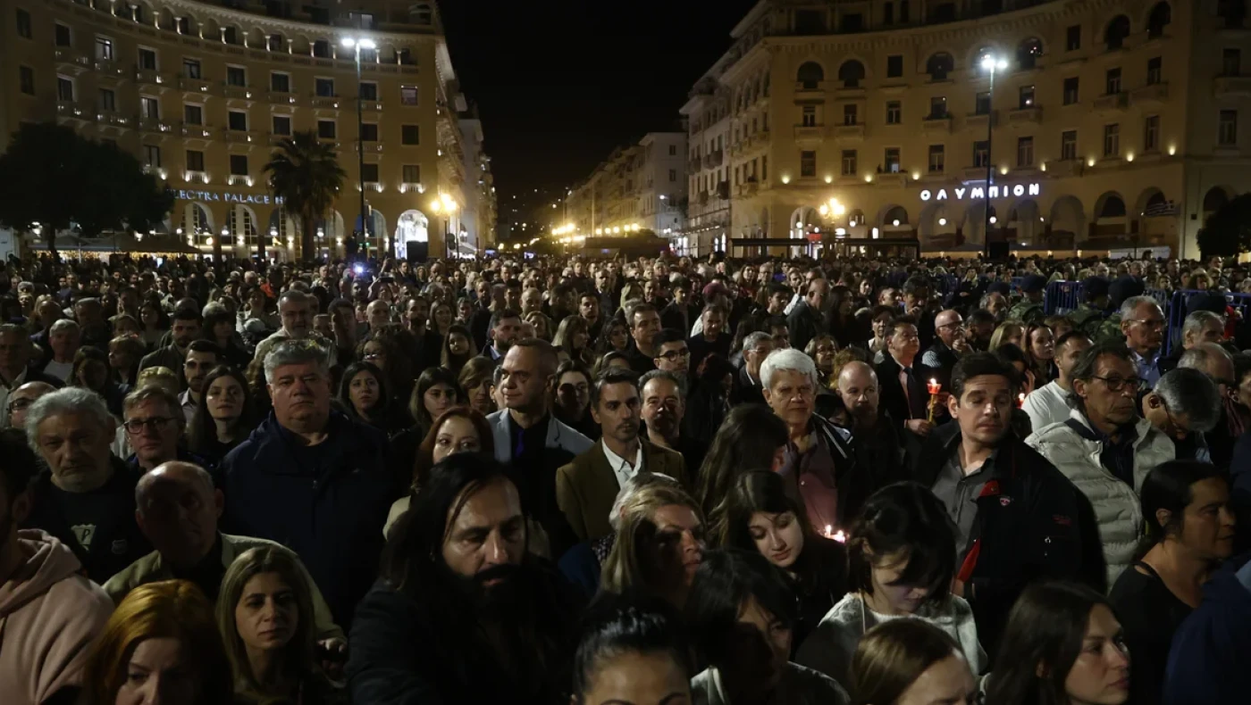 Επιτάφιοι στη Θεσσαλονίκη: Μεσημέρι στον Αγ. Μηνά, στις 7 η περιφορά των Καθολικών