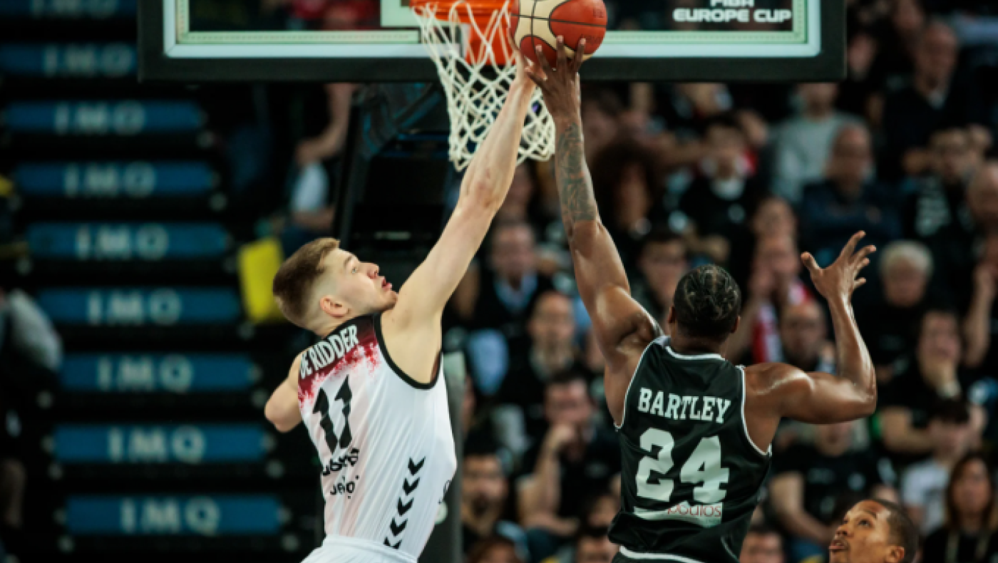 Ντε Ρίντερ: «Πολύ καλή ομάδα ο ΠΑΟΚ, τρελός τελικός»