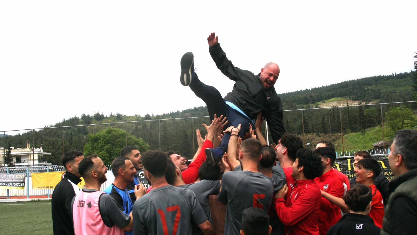 Πανηγυρίζει την άνοδο ο Φοίνικας Πολίχνης