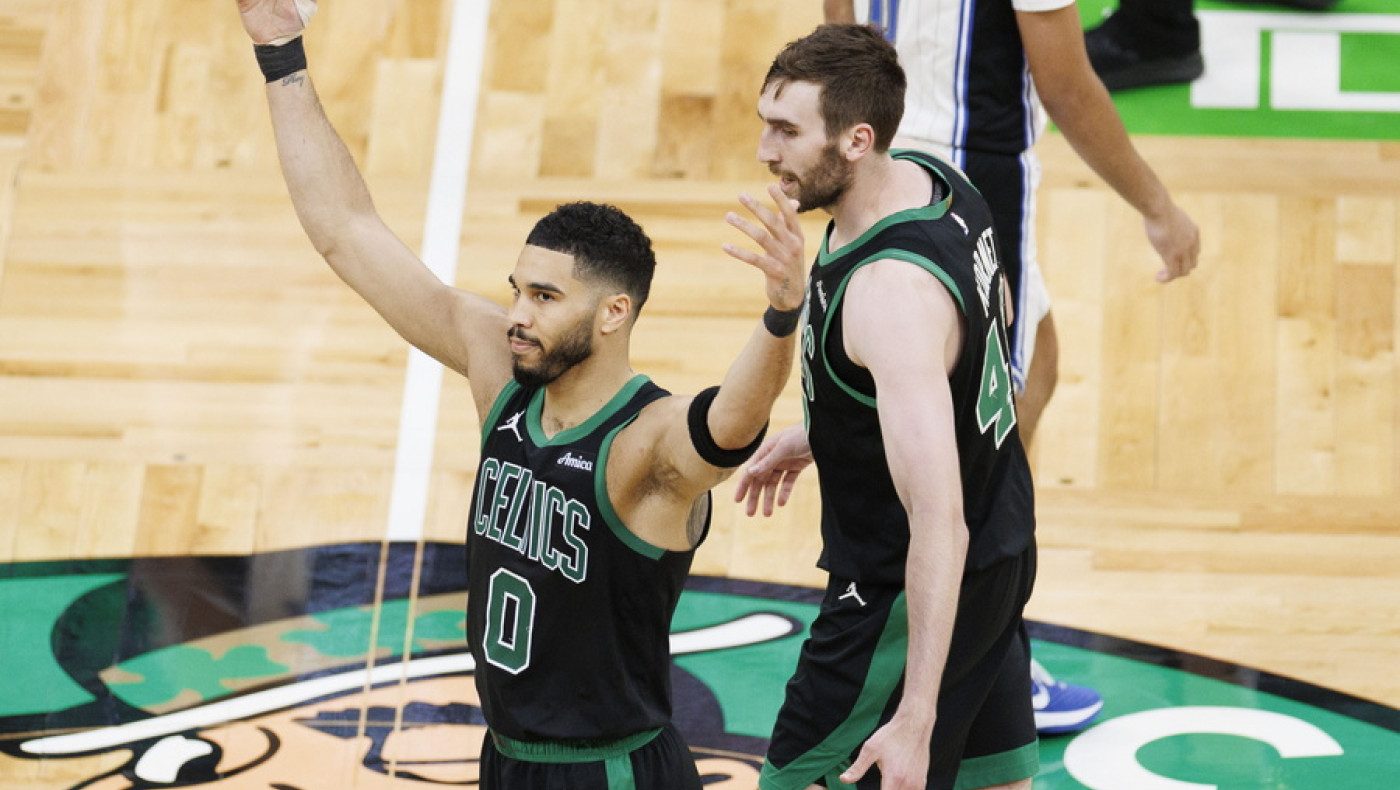 NBA: Τήρησε τον λόγο του ο Πιρς, έβαλε ρόμπα και βγήκε στον δρόμο