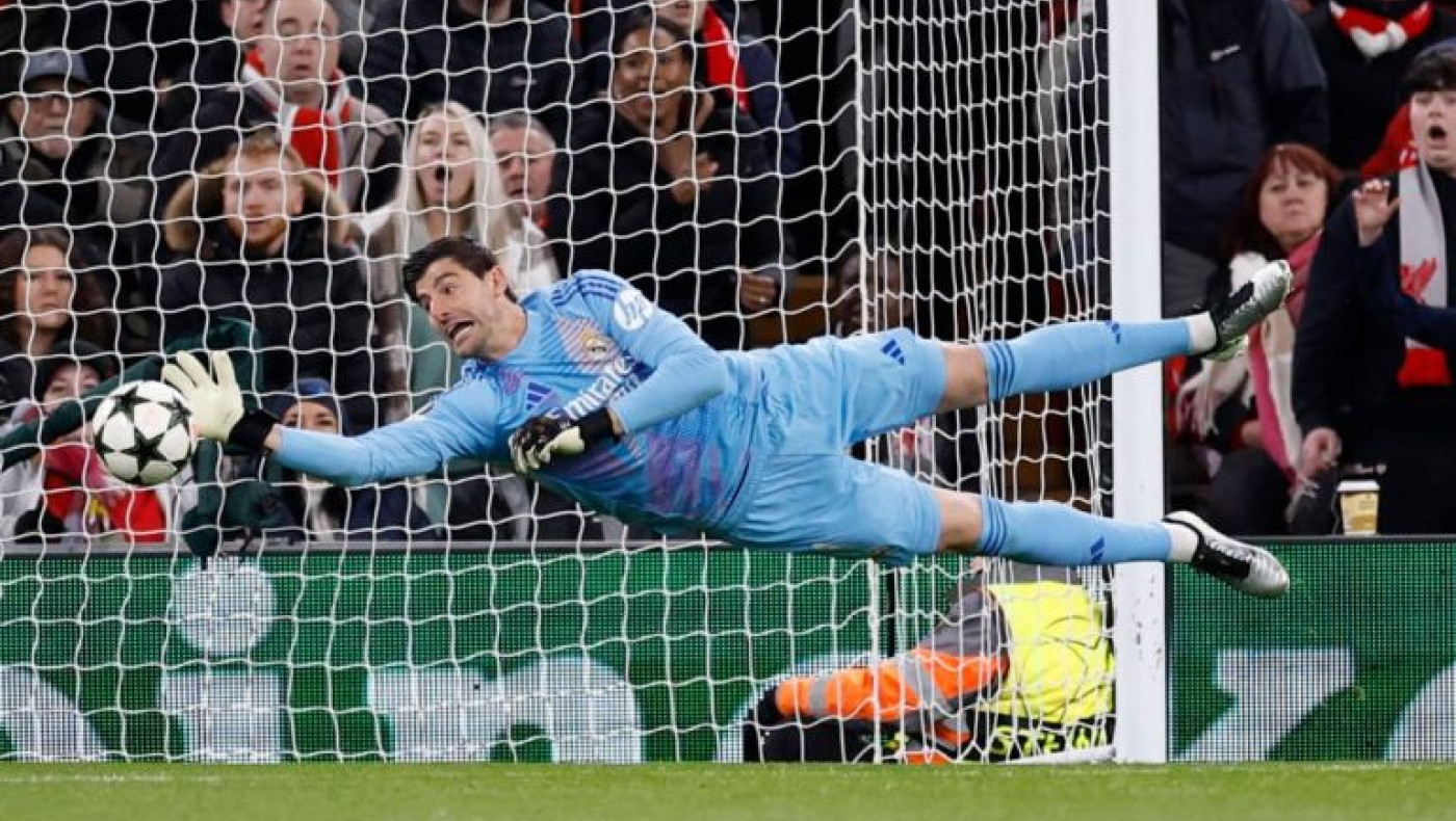 Ρεάλ Μαδρίτης: Εξαίρεση για τον Κουρτουά-Ανανεώνει δύο χρόνια