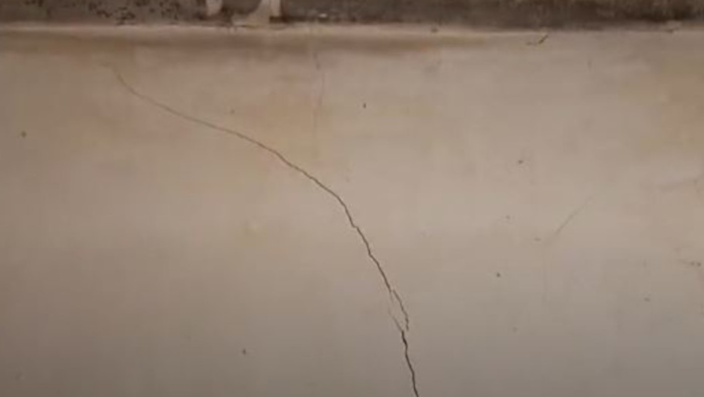 «Άνοιξε» η γη στο Ηράκλειο: Ξαφνικά ρήγματα σε δρόμους και σπίτια