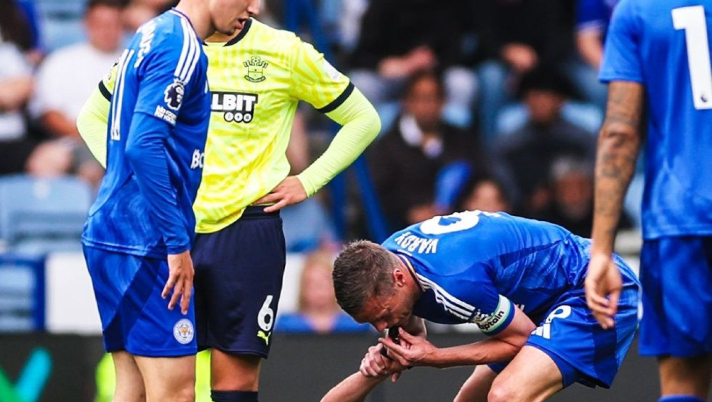 «Θεούλης» Βάρντι: Σφύριξε μετά από τραυματισμό του διαιτητή!