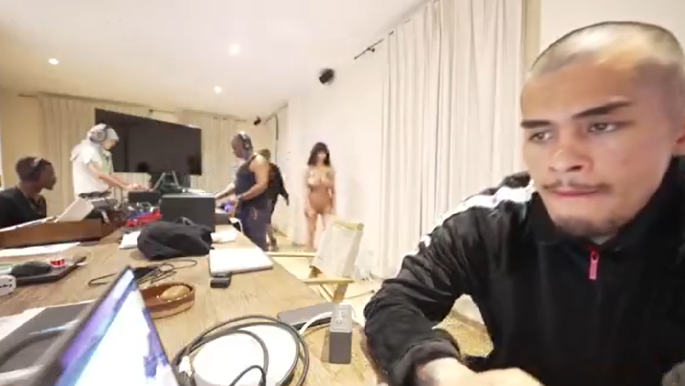 Γυμνή... ξανά σε live streaming η Μπιάνκα Σενσόρι