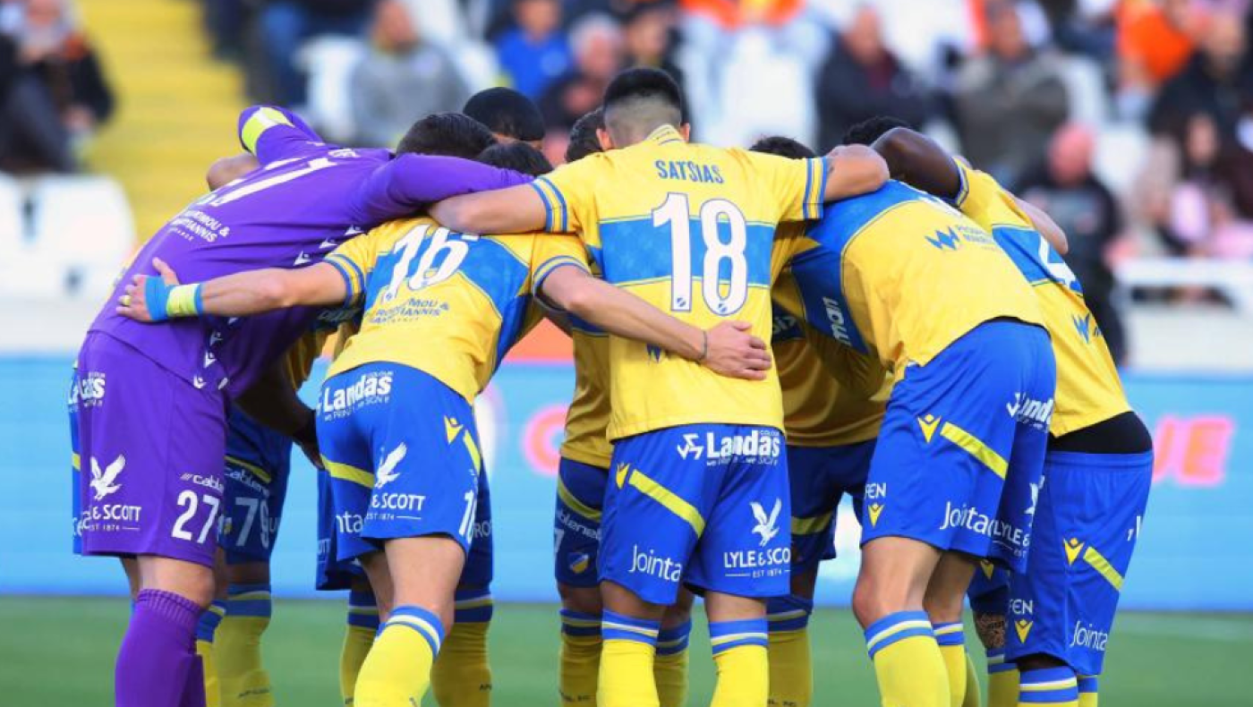 ΑΠΟΕΛ: Δεν προπονούνται οι παίκτες μέχρι να πάρουν τα λεφτά τους