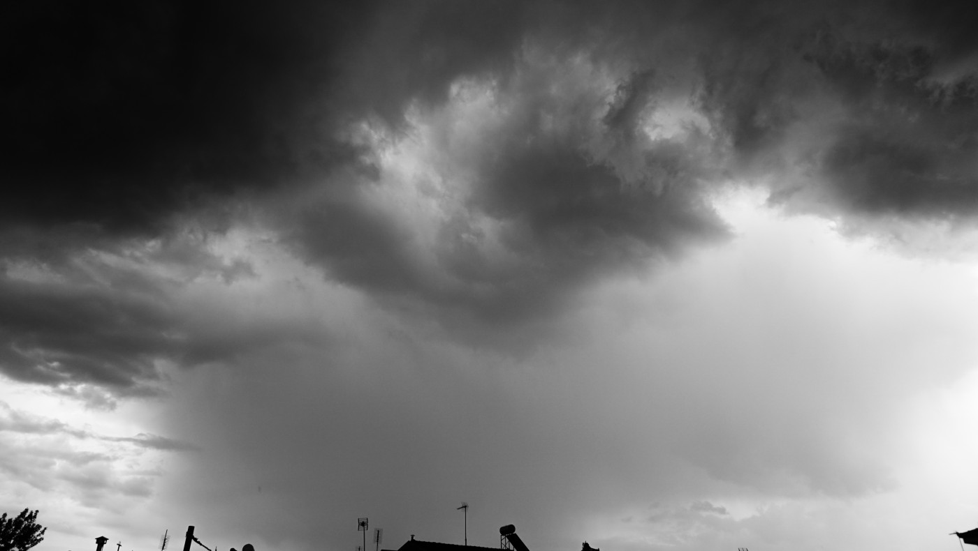 Καιρός: Βροχερό σκηνικό με πολλά μποφόρ και καταιγίδες σε όλη τη χώρα