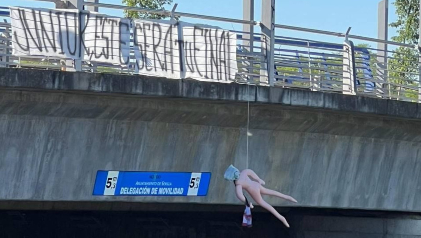 Ξέφυγαν οι οπαδοί της Σεβίλλης - Απείλησαν τον πρόεδρο τους: «Αυτό θα είναι το τέλος σου»