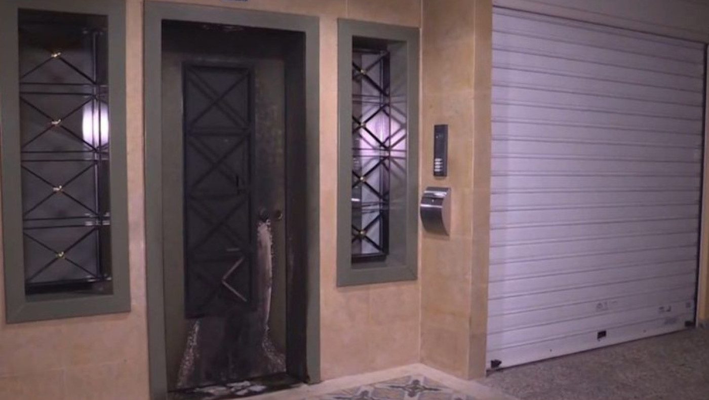 Μάξιμος Χαρακόπουλος: Γκαζάκια στην πολυκατοικία που διαμένει