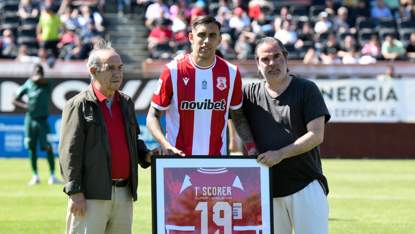 Πανσερραϊκός: Βραβεύτηκε ο Μπετανκόρ για το τελευταίο του παιχνίδι στις Σέρρες