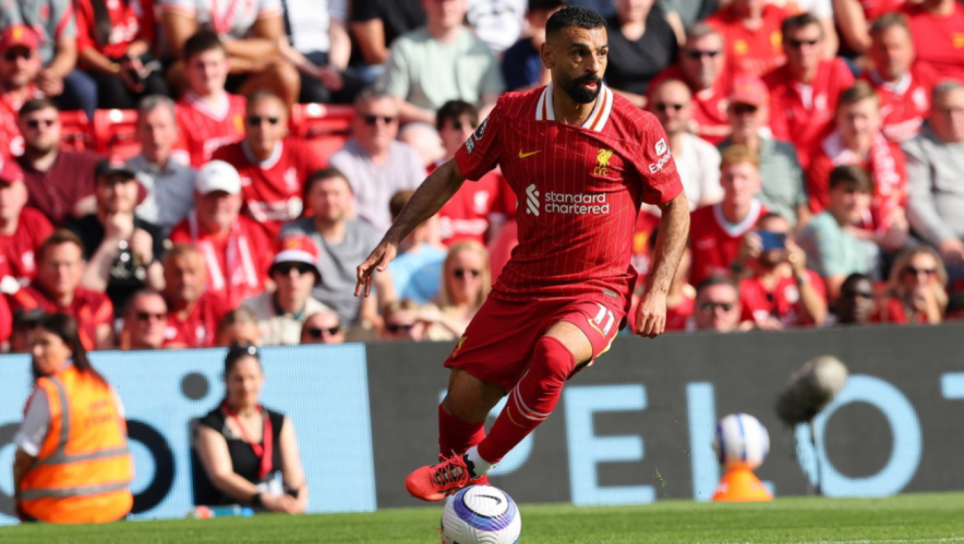 Μετά από 400 συμμετοχές , ο Σαλάχ άρχισε παιχνίδι της Λίβερπουλ ως αρχηγός στην Premier League