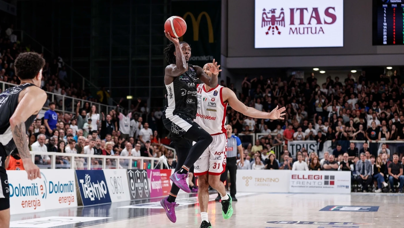 Ιταλία: Ασύλληπτο buzzer beater του Μάιλς Κέιλ κόντρα στην Αρμάνι