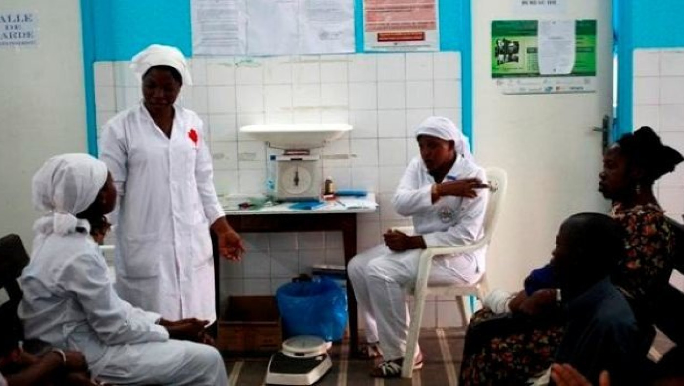 Θεραπεύτηκαν από τον Έμπολα με πειραματικό φάρμακο δύο γιατροί