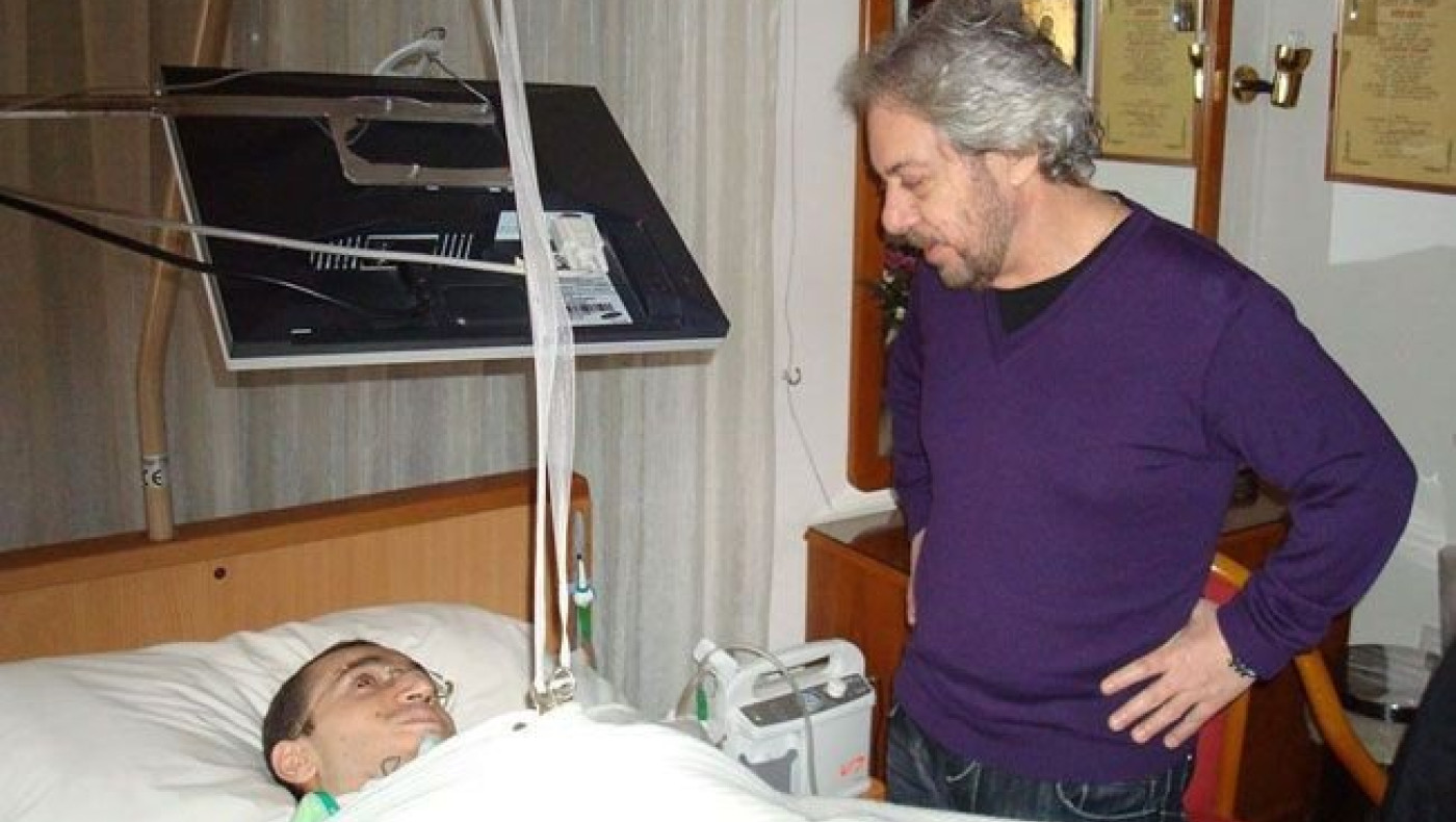 "Μπήκες μ’ ένα πλατύ χαμόγελο στο δωμάτιό μου εκείνη την πρώτη φορά''