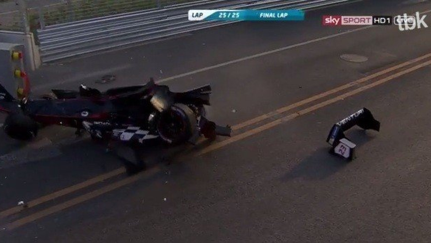 Τρομερό ατύχημα στη Formula E (video)