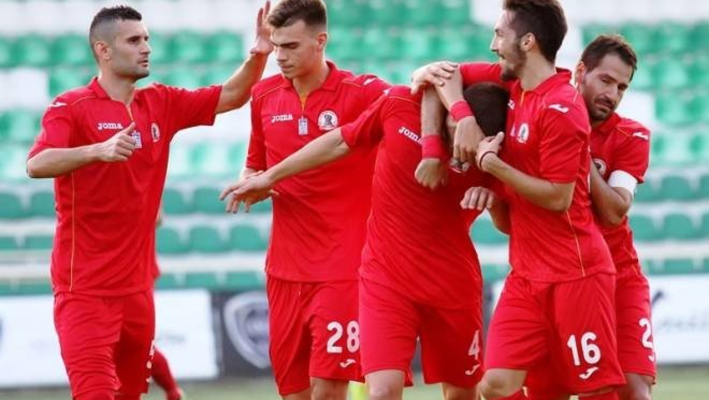 Η πίεση μπήκε από νωρίς