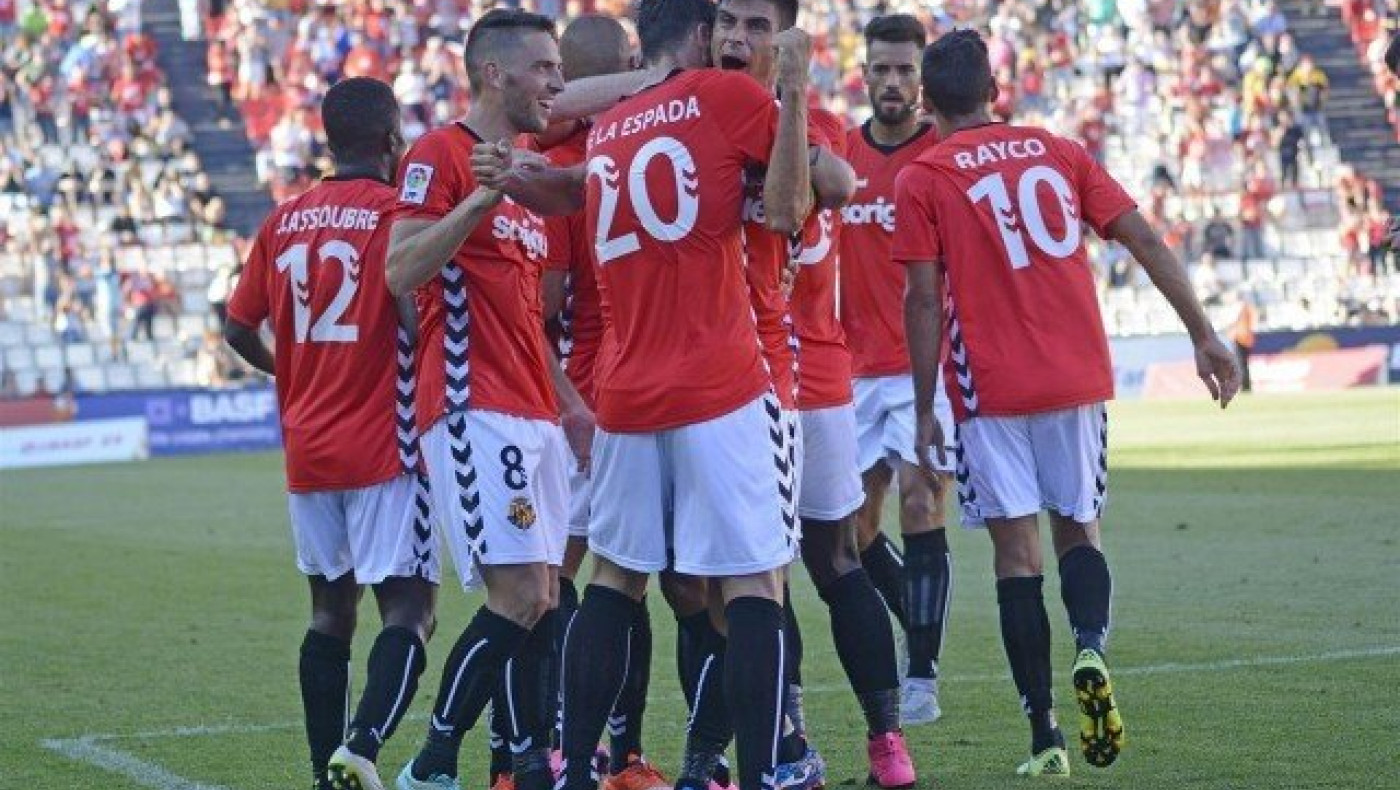 Η             Νάστικ          κάνει           «σεφτέ»