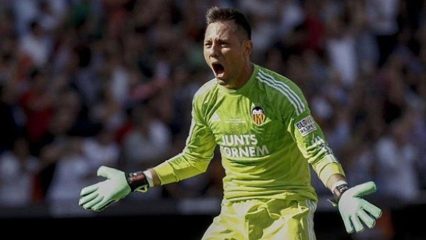 Το         ρεκόρ          του     Ντιέγκο    Άλβες   