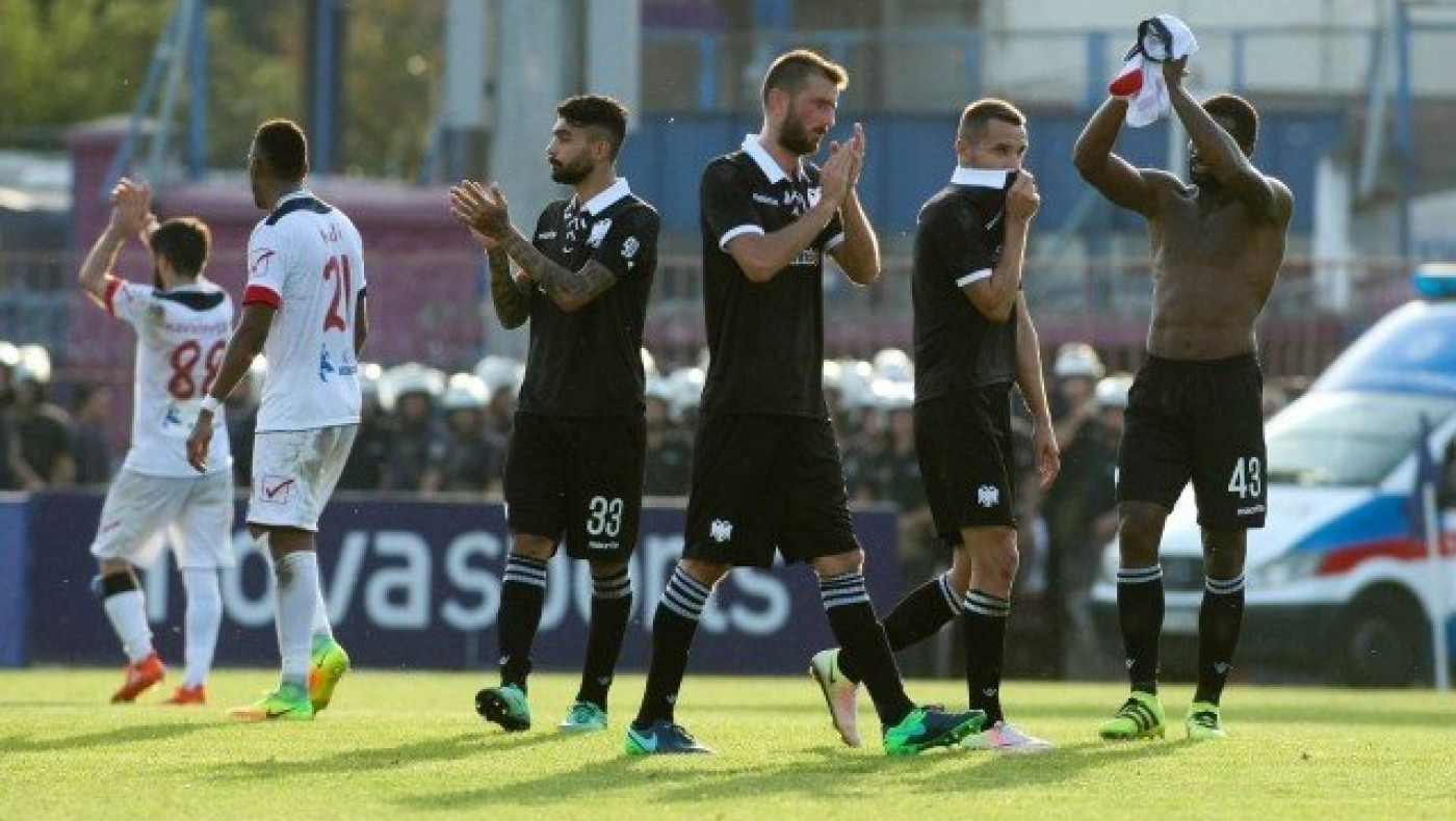 Οι πρώτες       αποδοκιμασίες των    οπαδών του ΠΑΟΚ