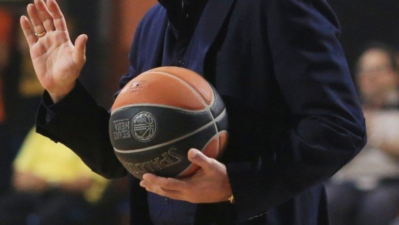 Οταν ο Νίκος Γκάλης έβαλε            τίτλους τέλους